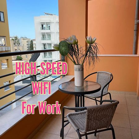 VIP Resort Apartment on Makenzie Beach Larnaca Buitenkant foto