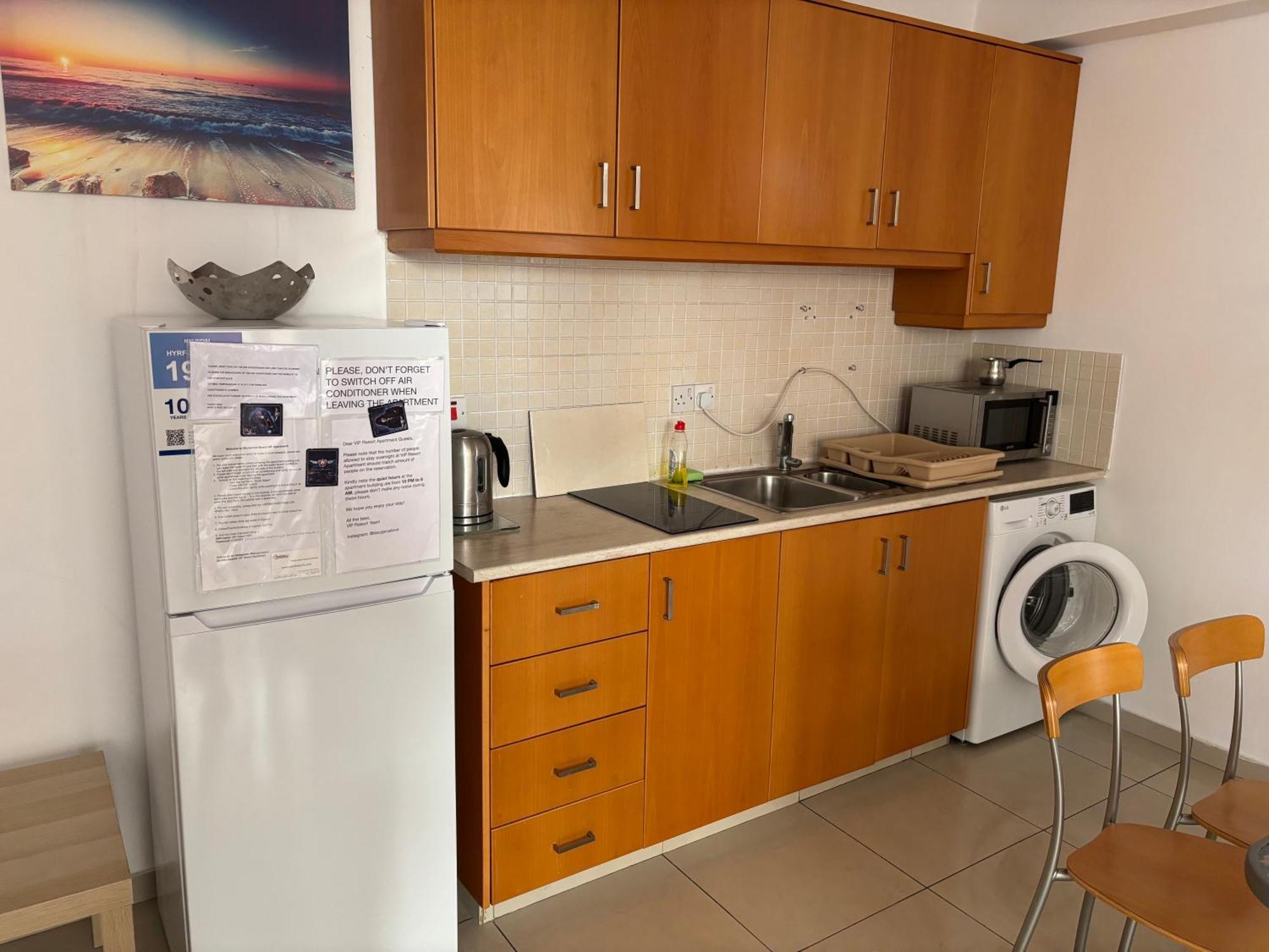 VIP Resort Apartment on Makenzie Beach Larnaca Buitenkant foto