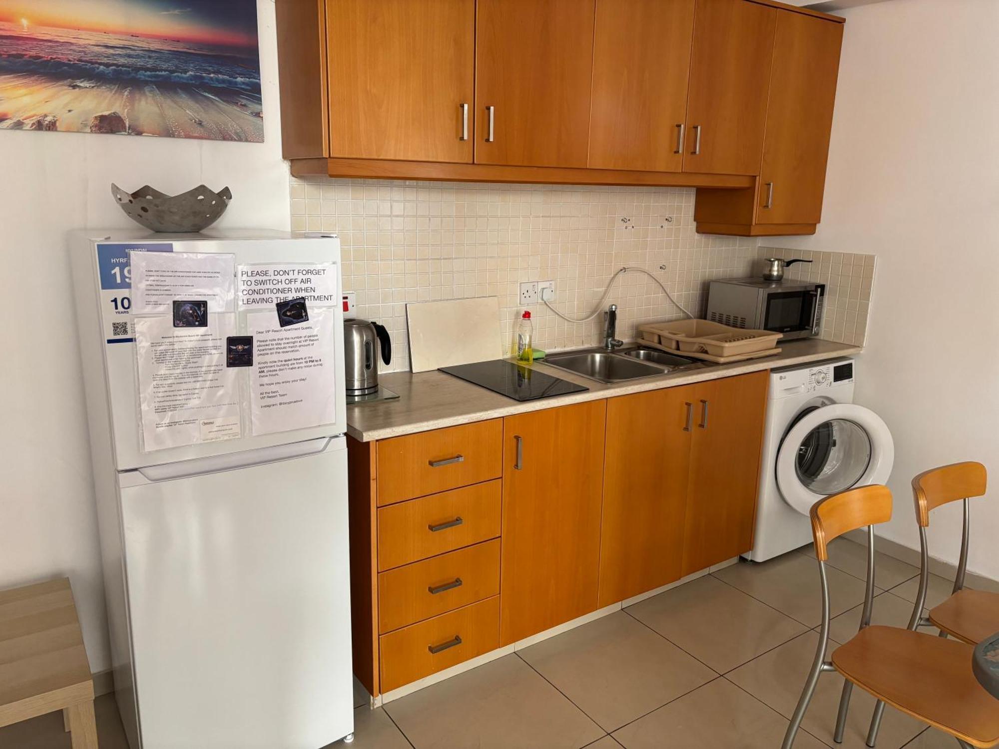 VIP Resort Apartment on Makenzie Beach Larnaca Buitenkant foto