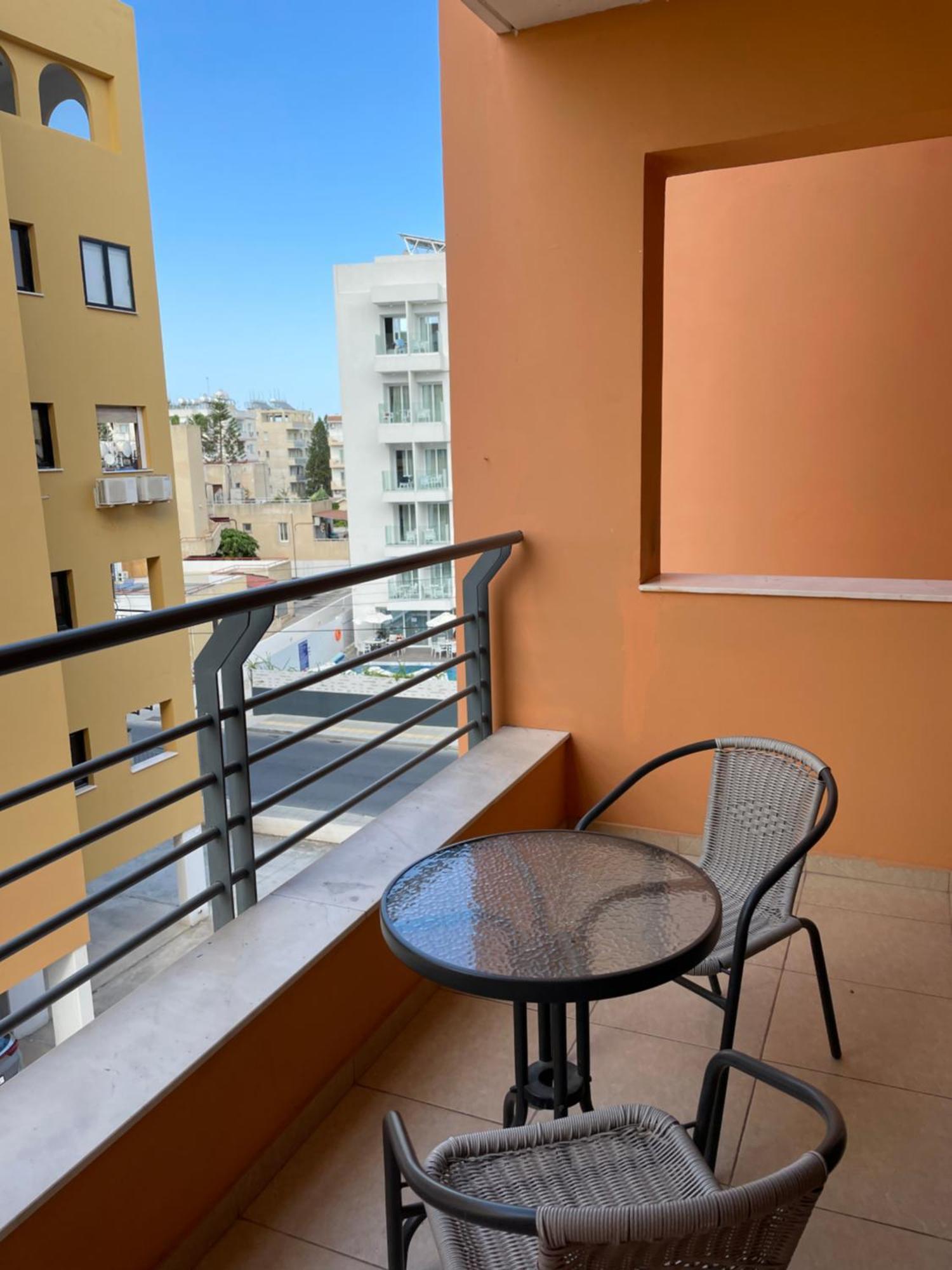 VIP Resort Apartment on Makenzie Beach Larnaca Buitenkant foto