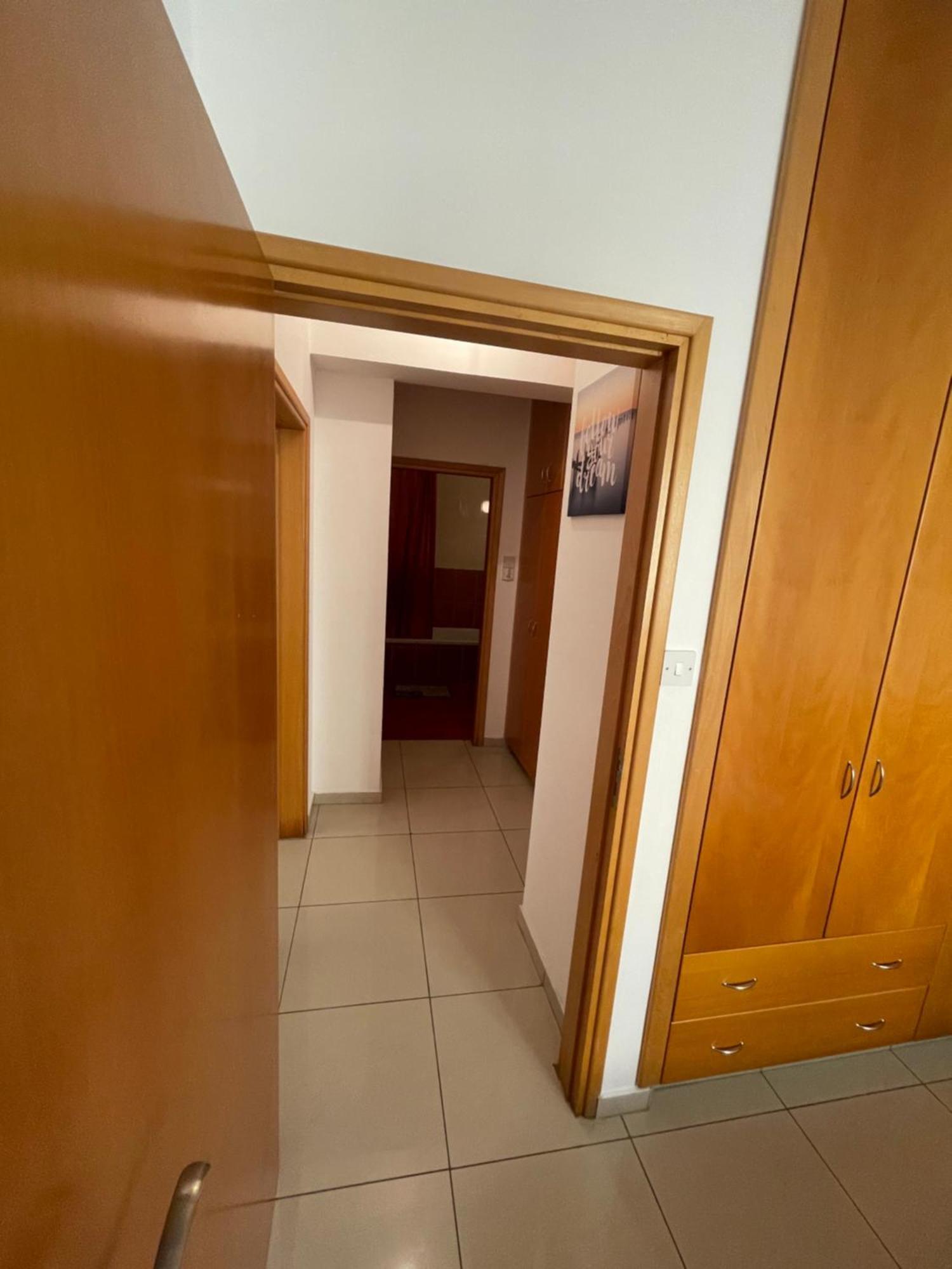 VIP Resort Apartment on Makenzie Beach Larnaca Buitenkant foto