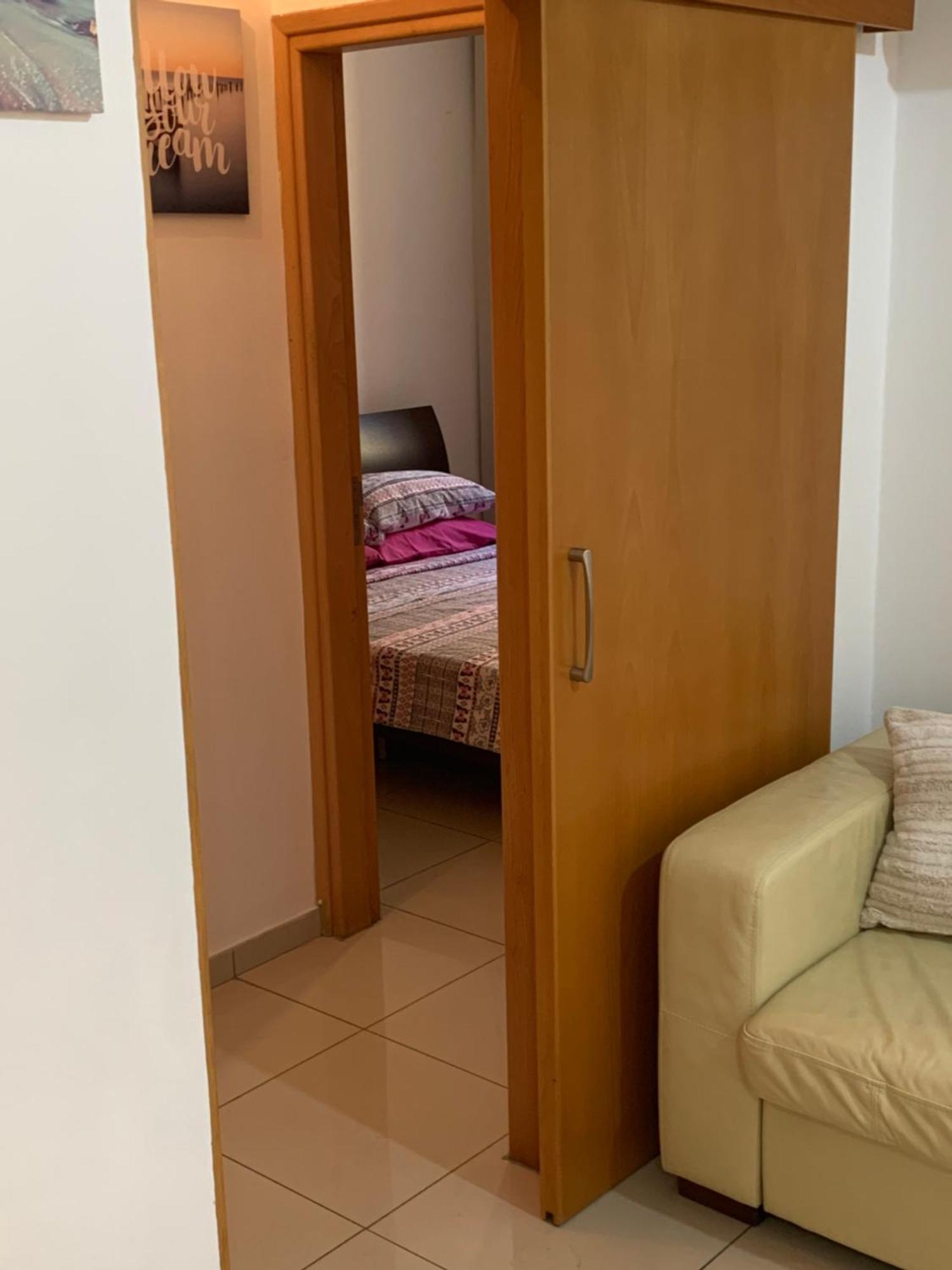 VIP Resort Apartment on Makenzie Beach Larnaca Buitenkant foto